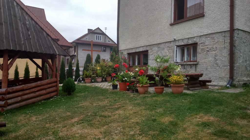 Pokoje Goscinne U Krysi Mizerna Extérieur photo